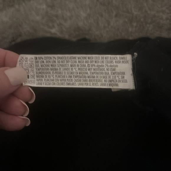 Forever 21 Plus sizes distressed overalls - Picture 9 of 9